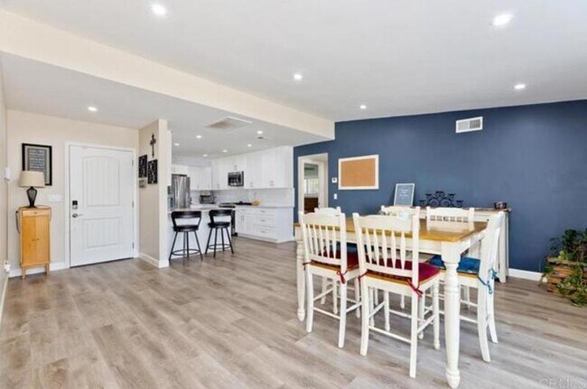 Photo - 1806 Wight Way House