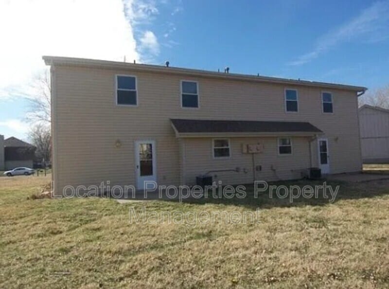Photo - 740 S Avalon Cir