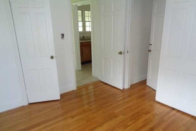 Photo - 614 Progress St NE