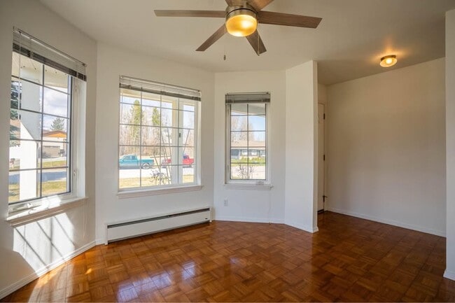 Photo - 402 Upper Humbird Dr