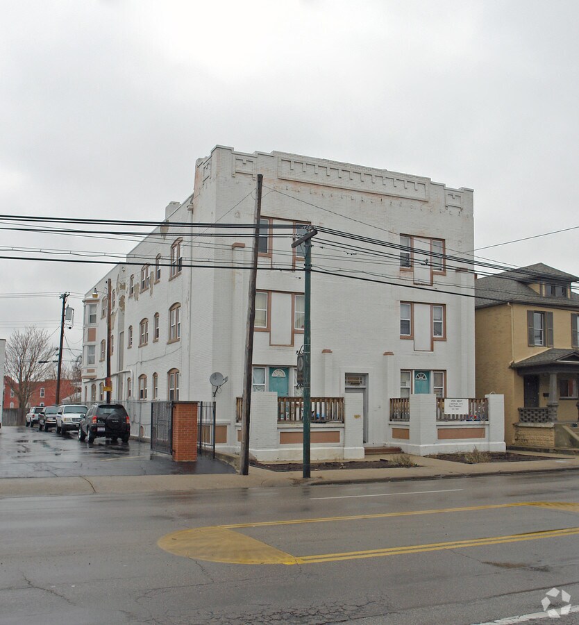 Photo - 1032 Wayne Ave Apartments