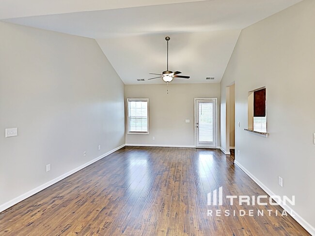 Photo - 809 Ellyson Dr