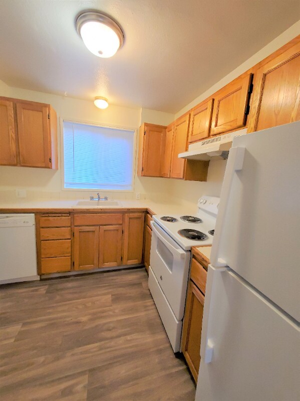 Photo - 6900 S 125th St