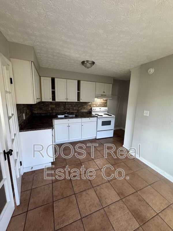 Photo - 321 W Norman Ave