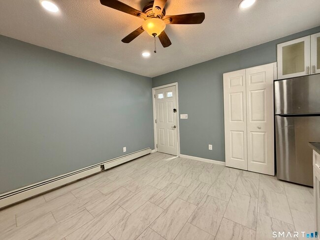 Photo - 8 Scott St Unit 2