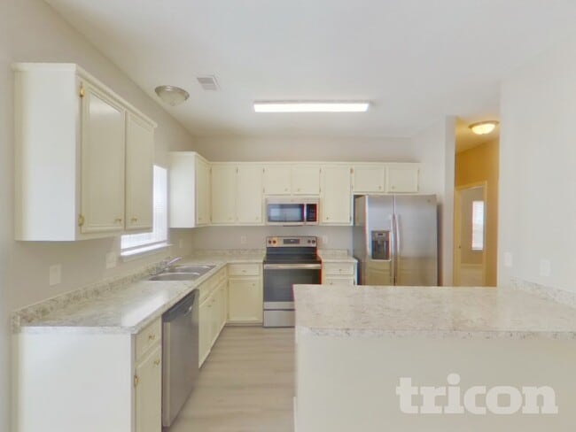 Photo - 207 Lockleven Dr