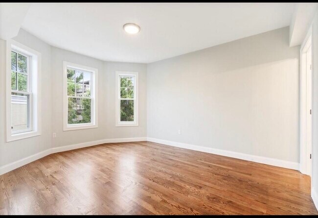 Photo - 24 Arcadia St Unit Available 9/1 : 2bd/ 2bath in Dorchester