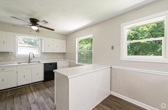 Building Photo - 220 Rolling Ridge Dr Rental