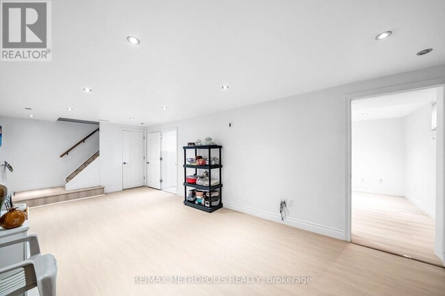 Photo - 834 Sanok Dr