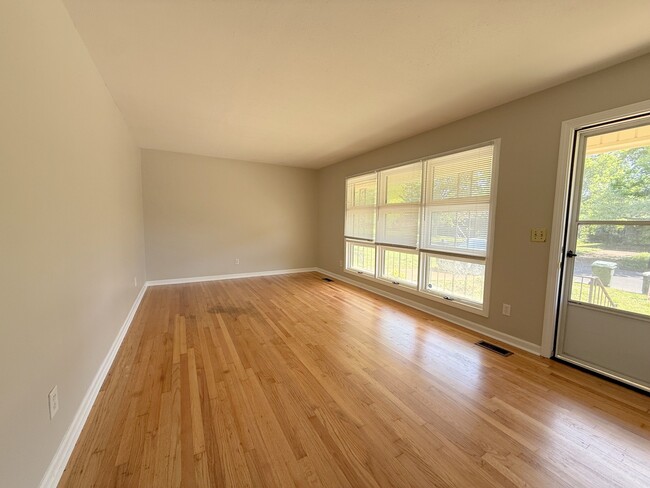 Photo - 603 Austin Dr NW