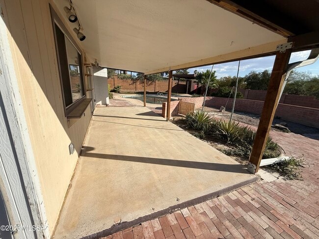Photo - 625 N Brown Ave