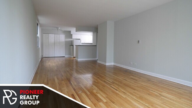 Photo - 1443 N Dearborn St Unidad 1446-2A