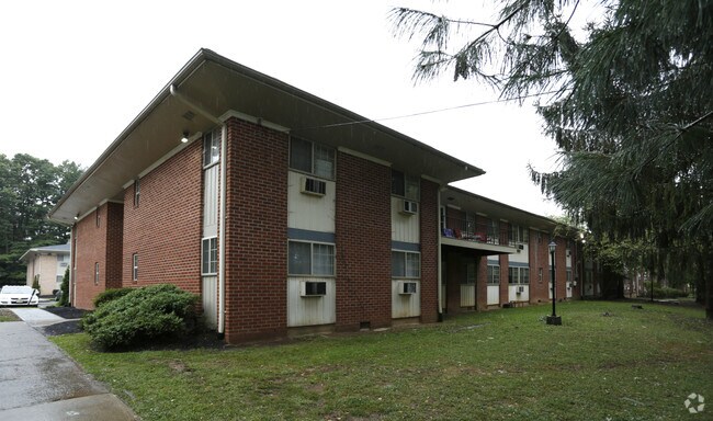 Versailles Apartments