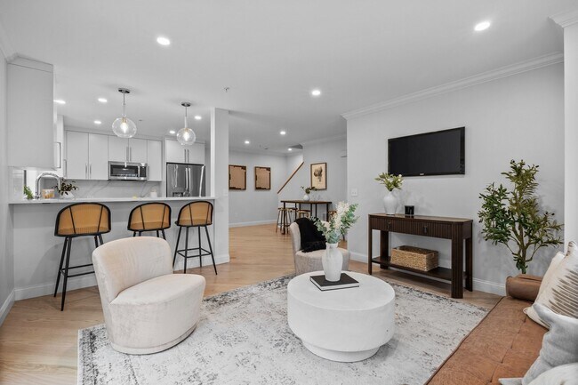 200 Fayette St