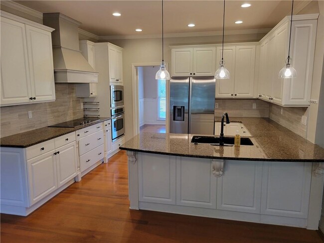 Photo - 1090 Bentbrooke Ct