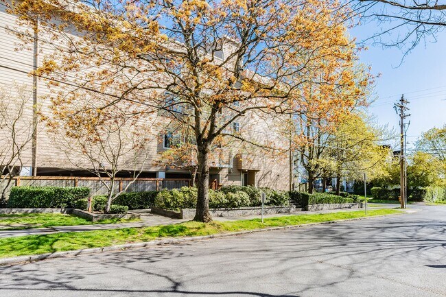 Photo - Park Royal Apartments