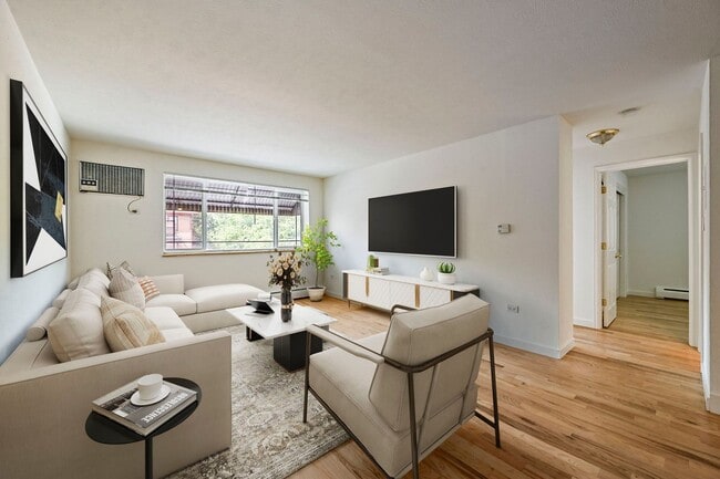 909 S Pearl St Unit 909 S Pearl St. Unit 204