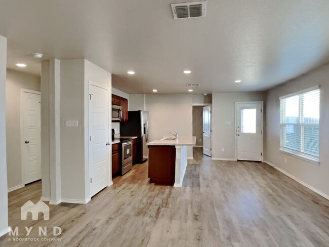 Photo - 4011 Asher Alley