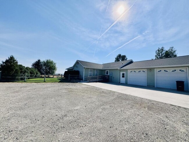 Photo - 3675 Juniper Dr