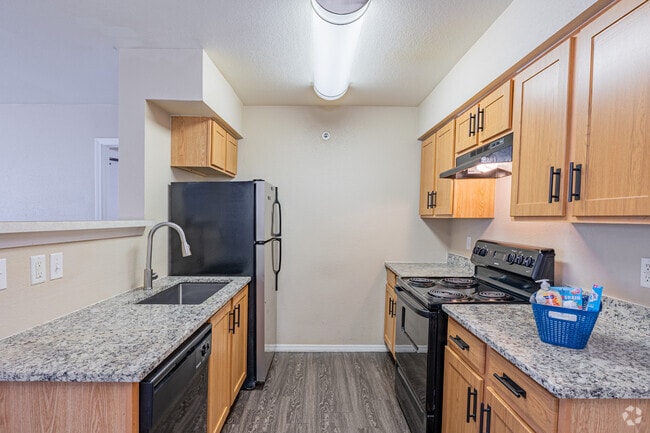 2BD, 2BA - 1076SF - Upgraded Flat - Kitchen