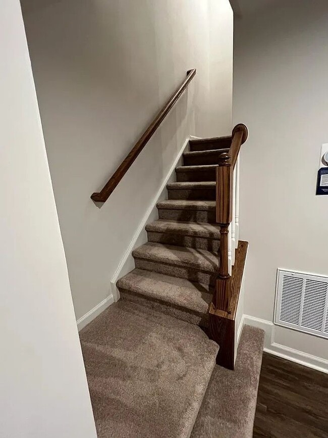 Photo - 2596 Grantham Place Dr