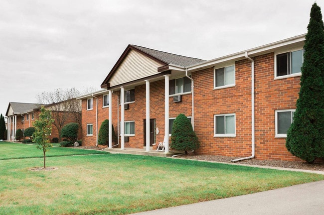 SPECTACULAR LARGE 2 BEDROOM UPPER WITH HEAT AND HOT WATER INCLUDED! - 225 E Market St