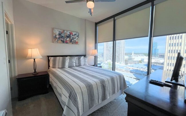 Photo - 3380 Peachtree Rd NE Unidad ID1320717P