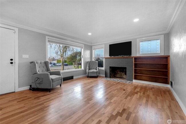 Photo - 10221 16th Ave E