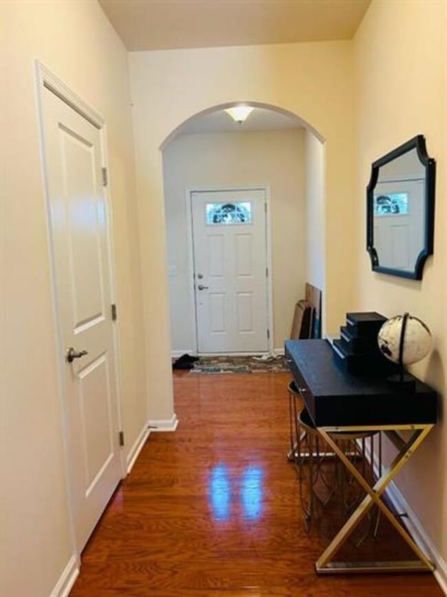 Photo - Spacious 3 bedroom Townhome!