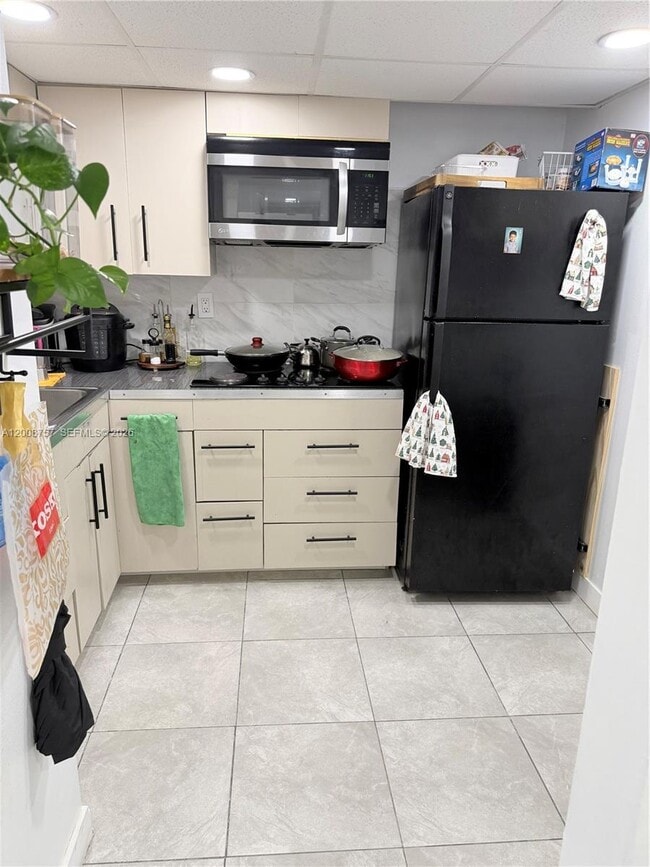 Building Photo - 488 NW 165th St Unit B-610