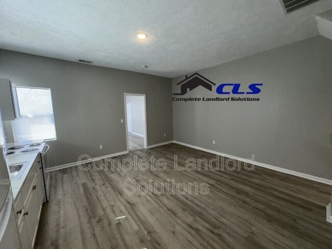 Photo - 702 S 8th St