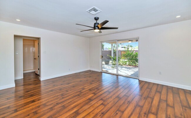 Photo - 2501 E Highland Ave