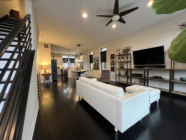 Photo - 1053 Harrison Park Pl