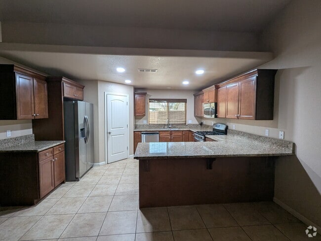 Building Photo - 1834 W Hayward St Rental