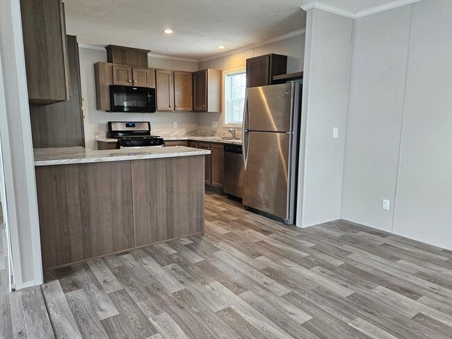 Building Photo - 9765 Marina Cir