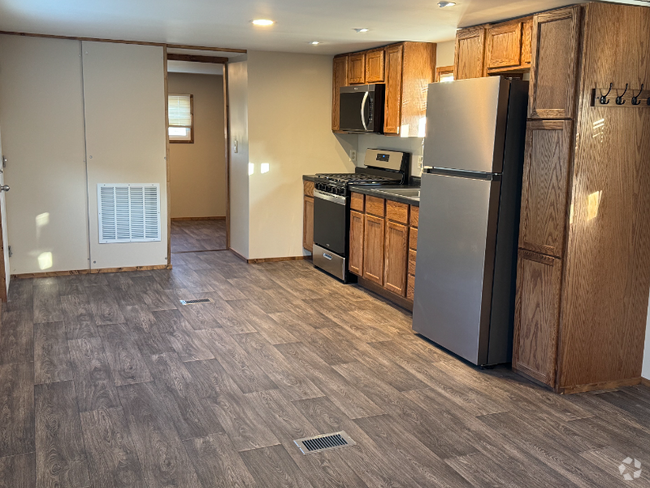 Building Photo - 4664 US-30 Rental