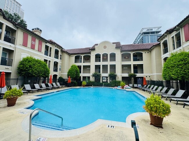 Photo - 955 Juniper St NE