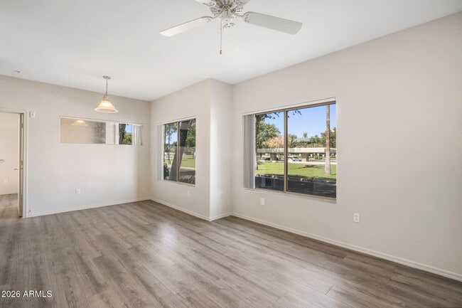 Photo - 4644 N 22nd St Unidad 1017