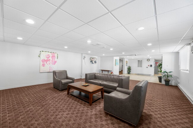 Photo - Chatham Tower Apartments