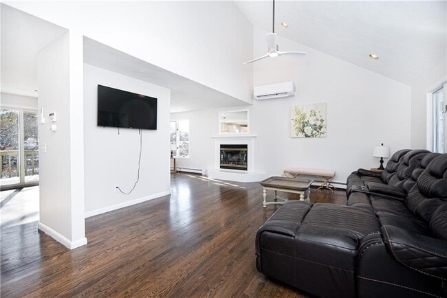 262 Wood Hill Rd