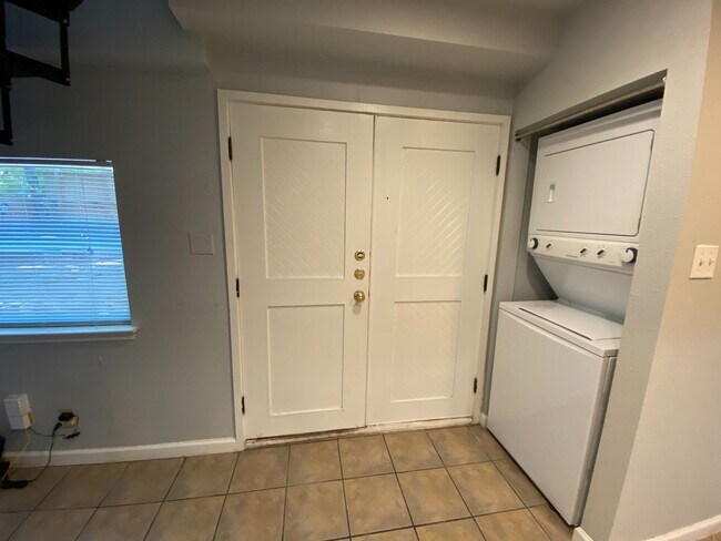 Photo - 2830 San Gabriel St Unit B