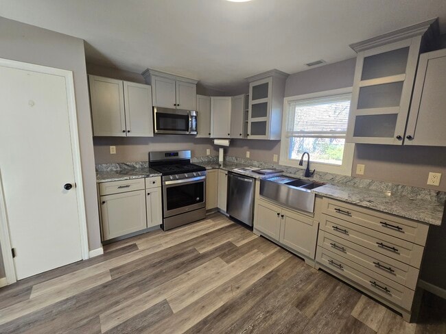 Photo - 2728 Edgewood Dr