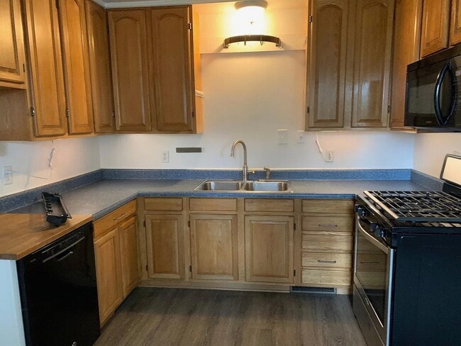 Photo - 1521 Blake St