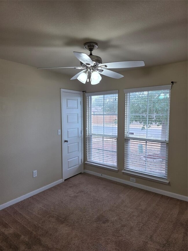 Photo - 602 Mitchell Dr