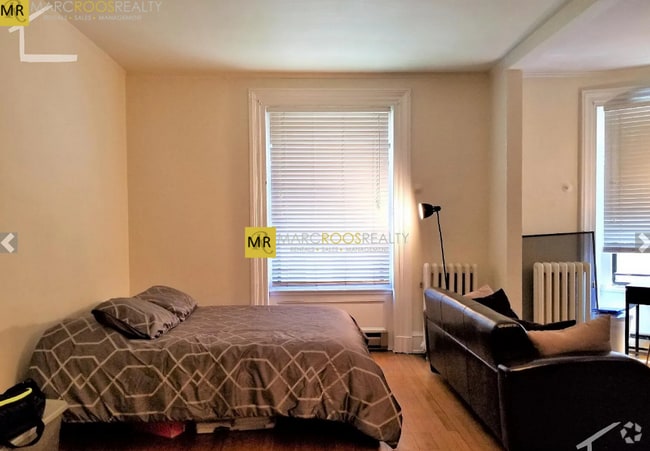 Building Photo - 27 1/2 Massachusetts Ave Rental
