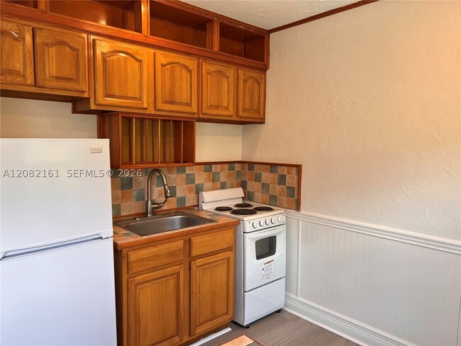 223 S J St Unit 2