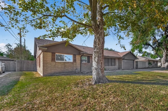 Photo - 8726 Glenloch Dr