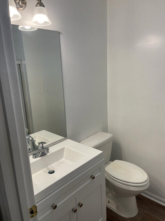 Photo - 1401 Sage Ln Unidad H