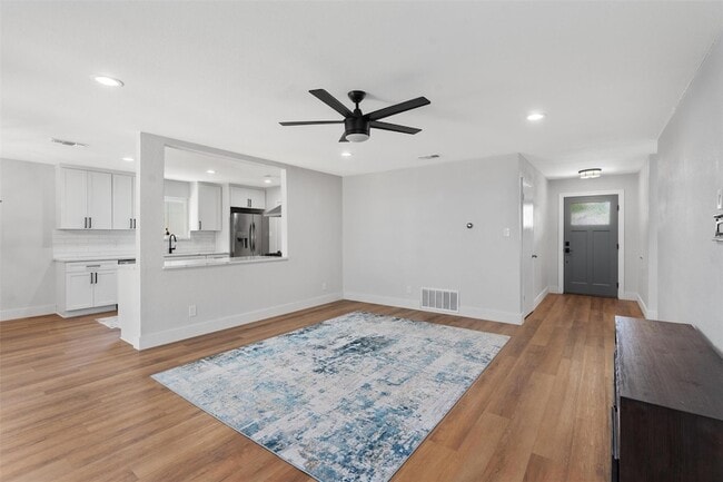 Photo - 7806 Woodcroft Dr