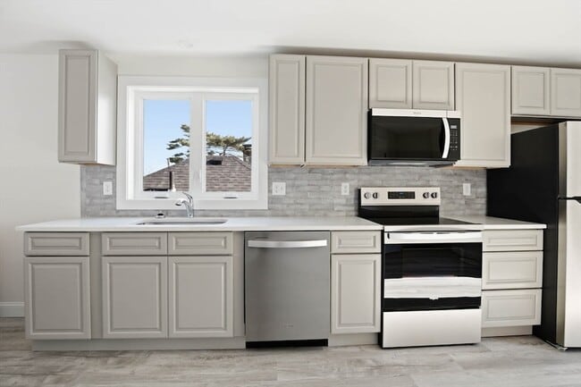 Building Photo - 23 Blake St